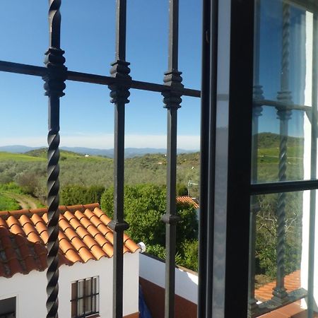 Casa Pilar Villa Guadalcanal Екстериор снимка